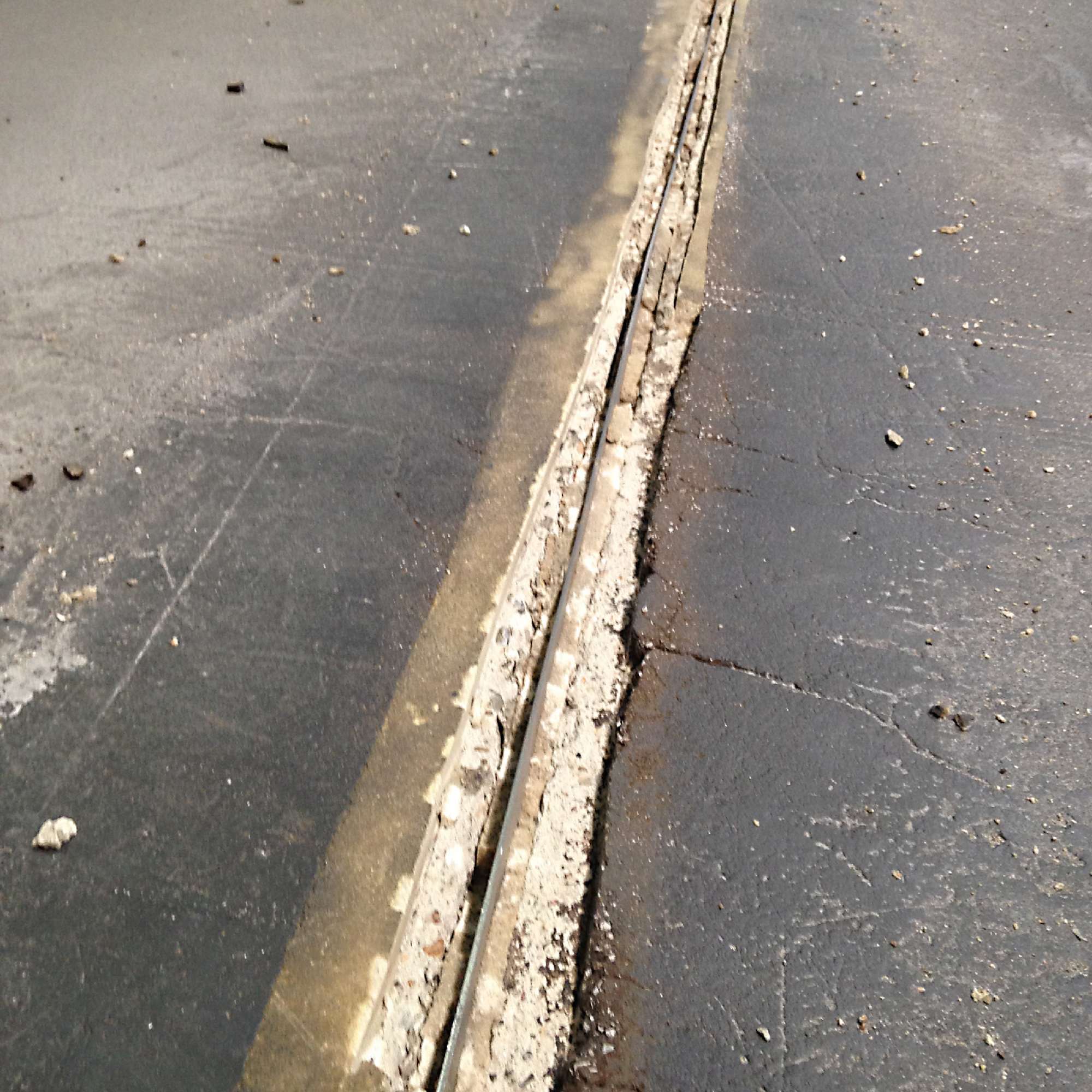 Joint Repair Kit - 5kg Resin & 0.2kg Hardener - Image 4