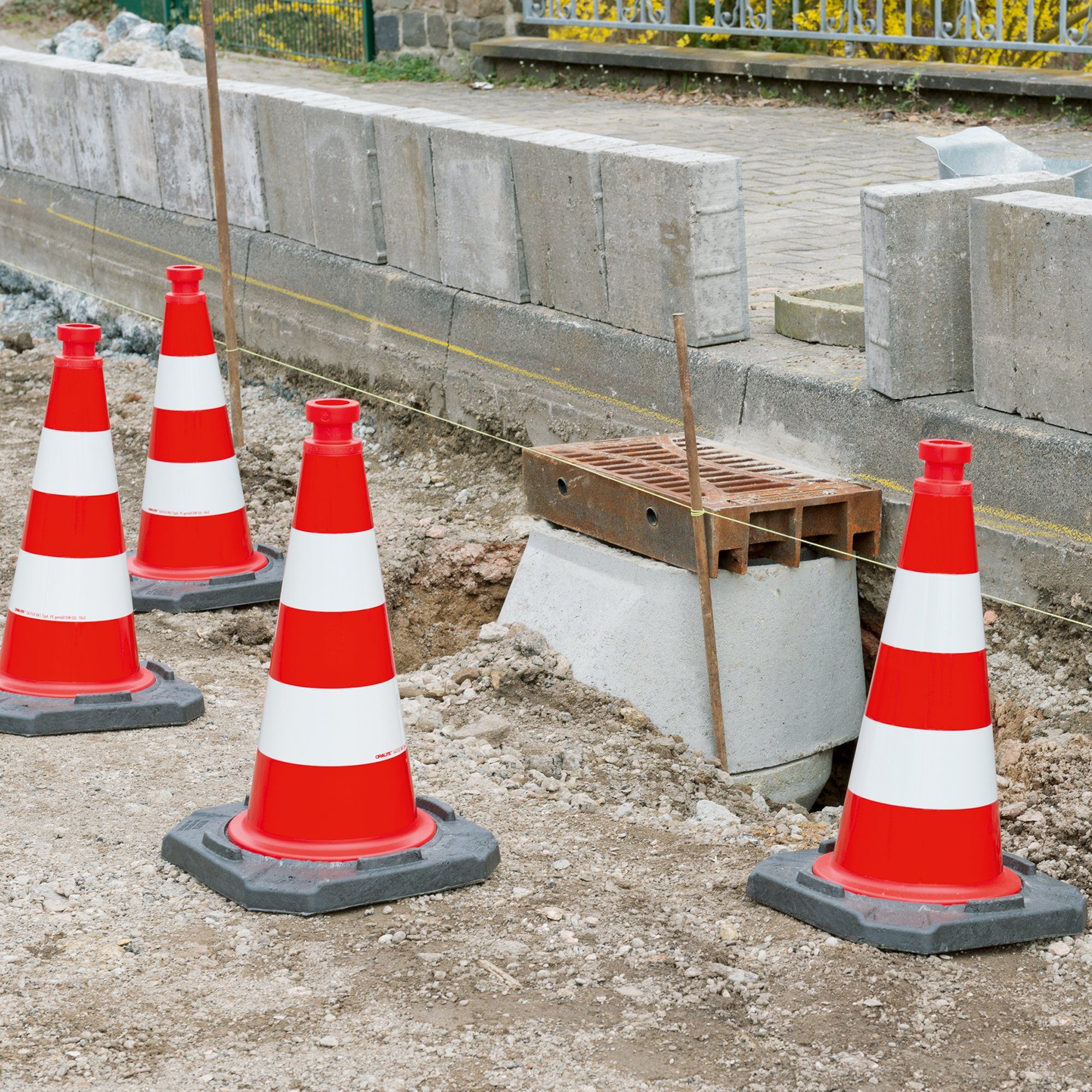 Reflective Traffic Cone EU - Image 5