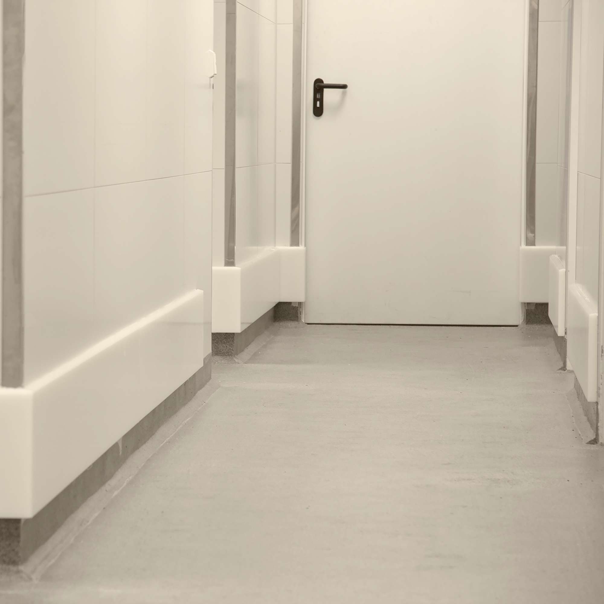Wall Bumper Rail / Wall Guard in Polyethylene PE-HMW - Scratch Protection for Walls - Image 3