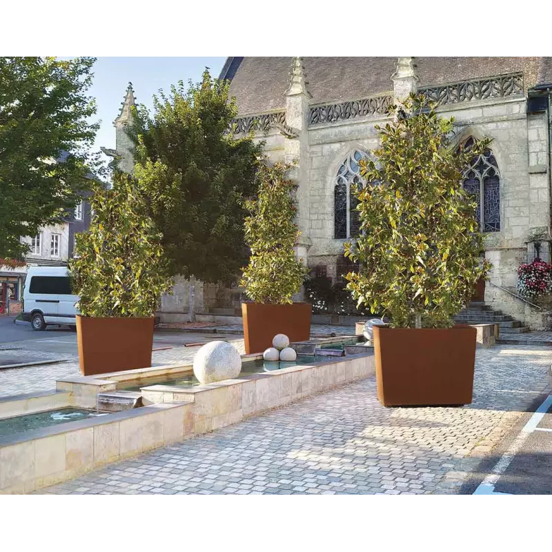 Planter - Olbia - Image 4