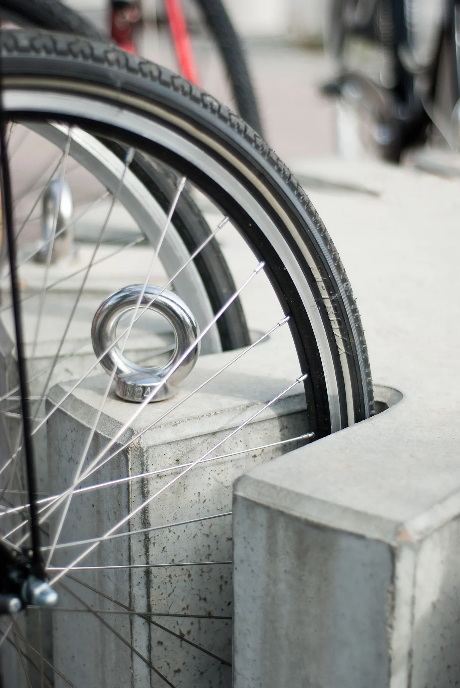Betoninen pyöräteline - Pedalen - Image 10