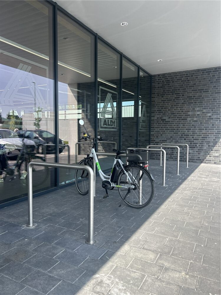 Alternative view of Cykelställ i rostfritt stål Ø 48 mm