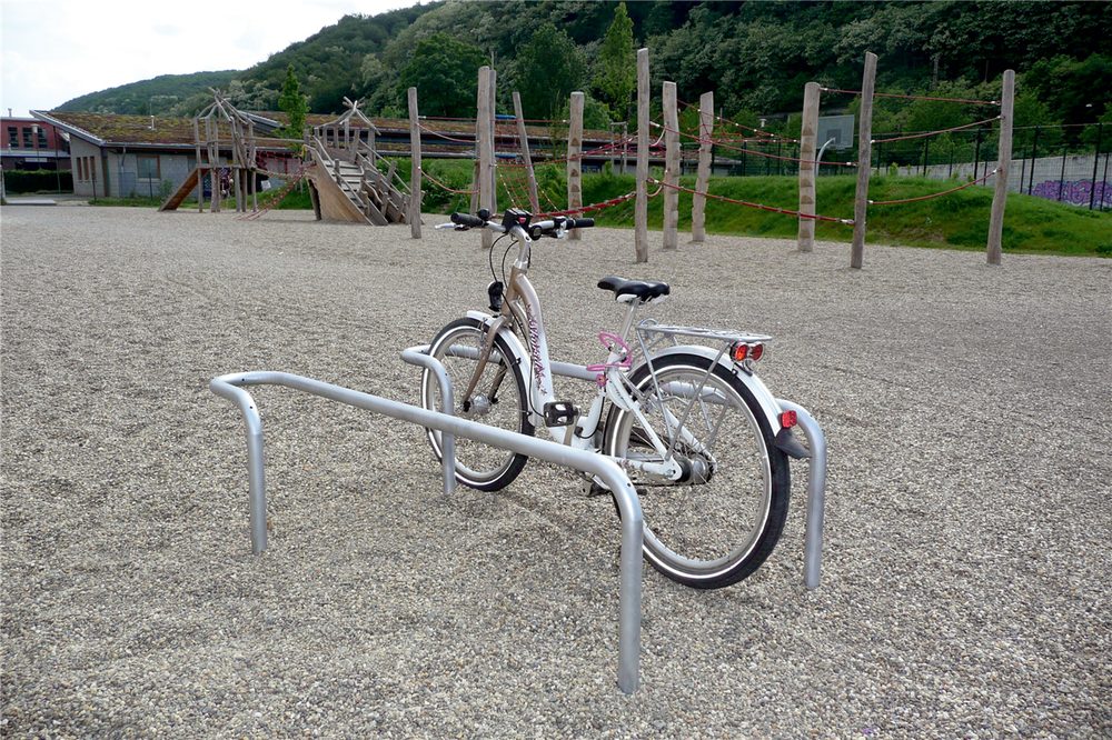 Alternative view of Cykelställ för nedgjutning - "Lean-on hoop"