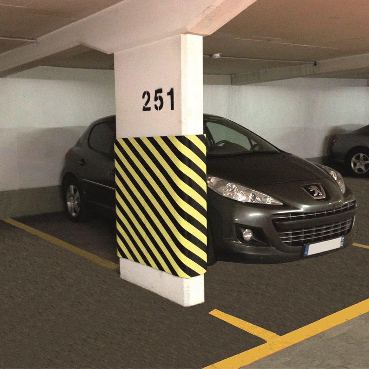 Wall and Column Protector with Double-Sided Tape - 5000 x 300 x 20 mm - Image 3