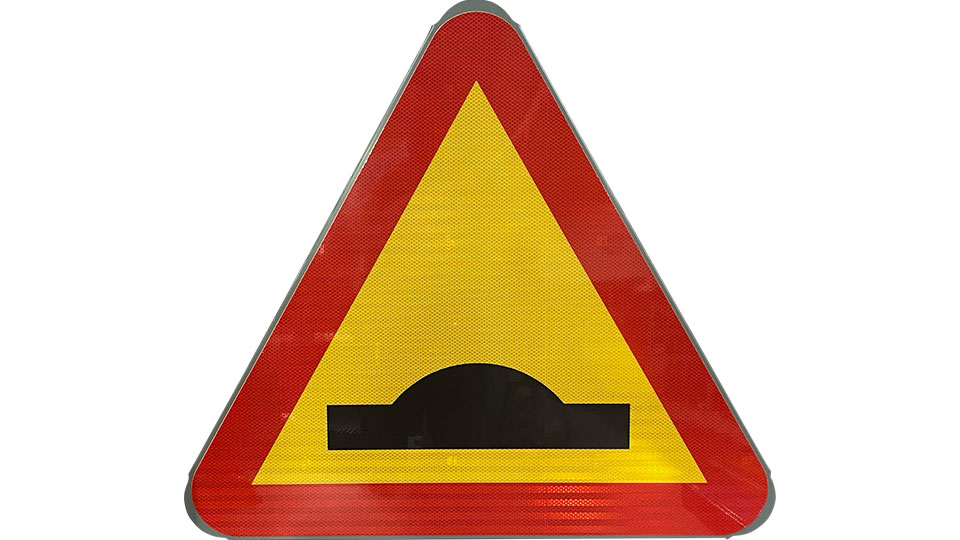 Skilt A9 Advarsel om fartbump
